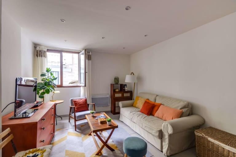 Guestready - Bel Apt A 6 Min Du Metro Gare Du Nord Paris Bagian luar foto